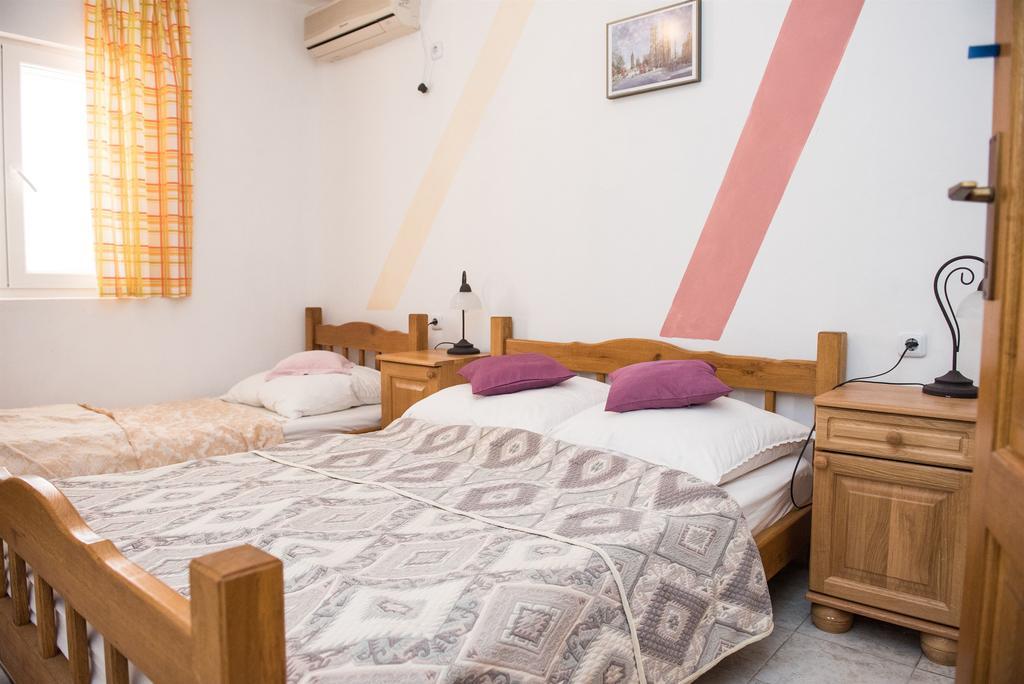 Apartments Ljubica 로고즈니차 외부 사진