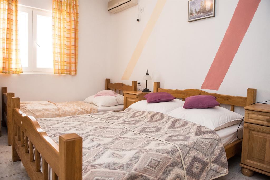 Apartments Ljubica 로고즈니차 외부 사진